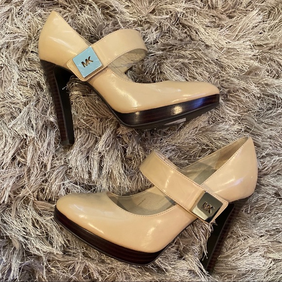 Michael Kors Nude Devenport Mary Jane Pumps - Picture 2 of 8